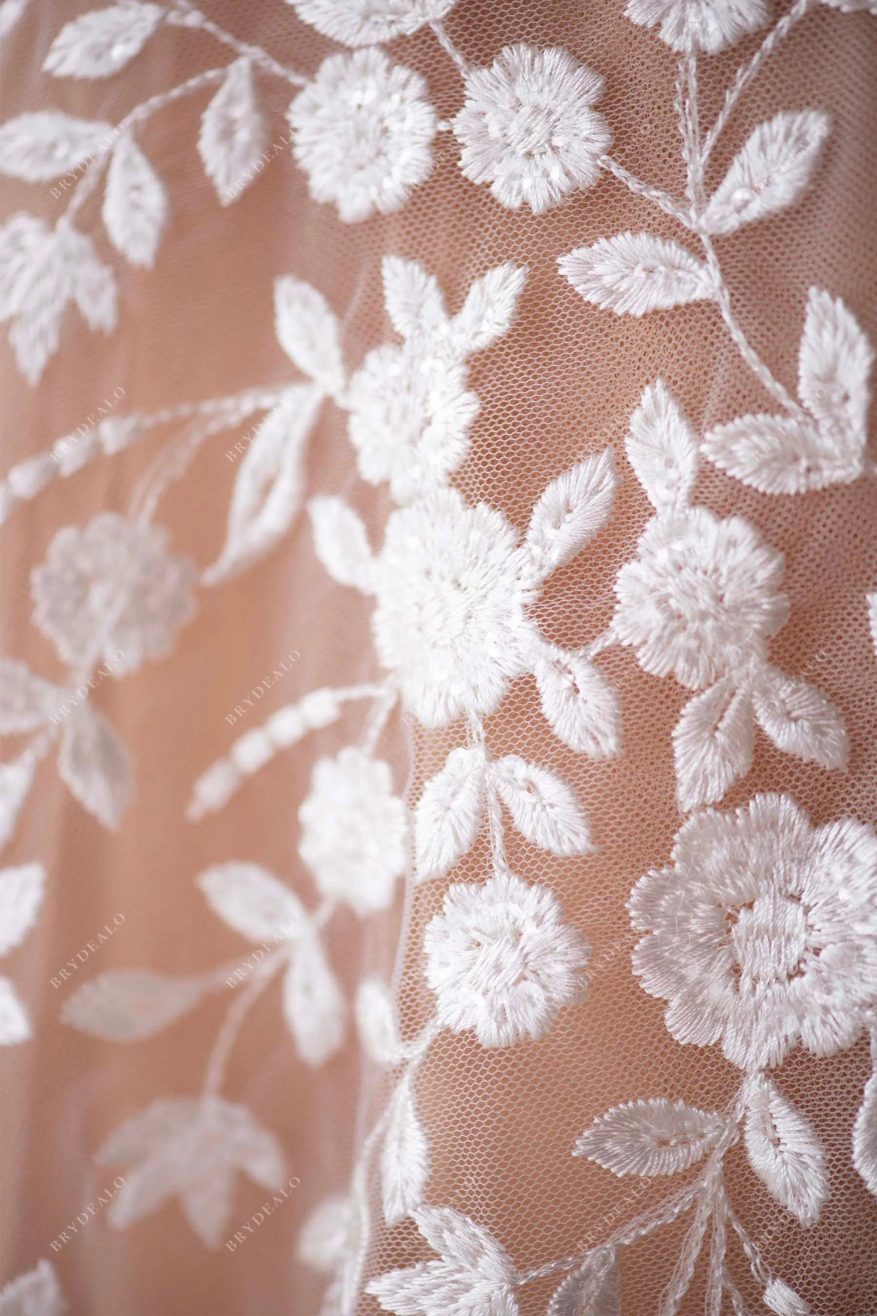 Embroidery Flower Bridal Lace Fabric for Wholesale