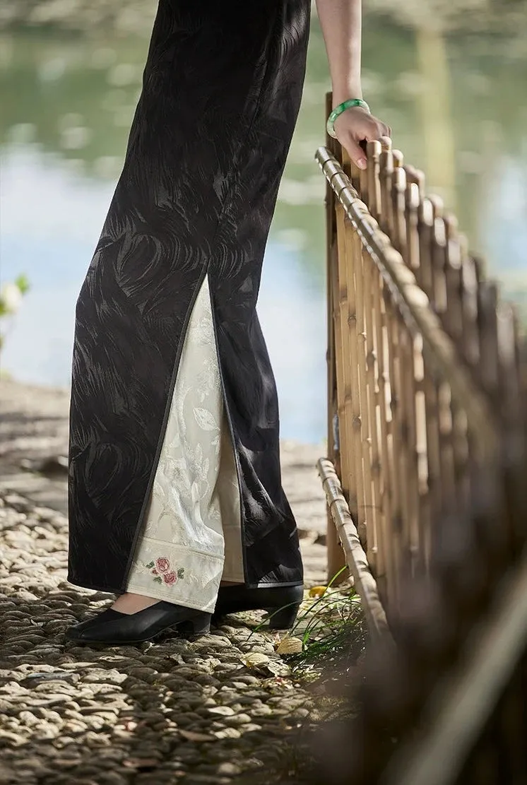 Spring Leisure 春閑 Embroidered Satin Jacquard Qipao Modesty Pants